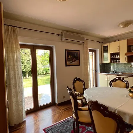 Martina 2 Apartman *